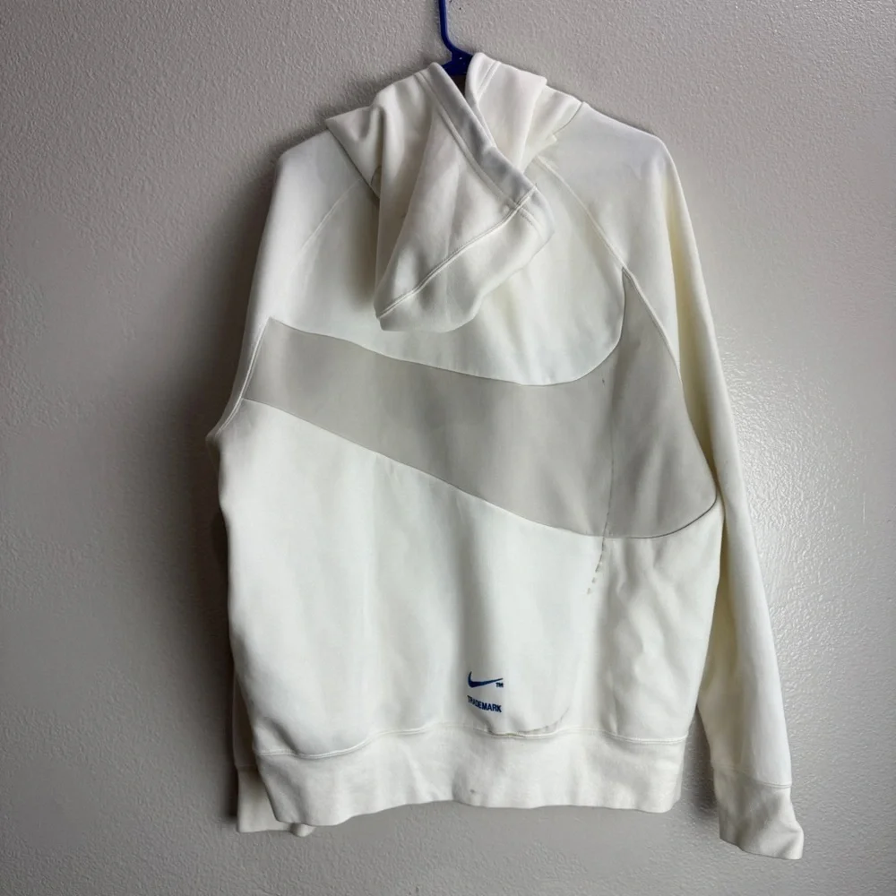 Nike xl trademark size